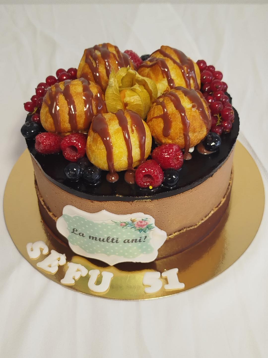 tort personalizat Briosa Mov (3)